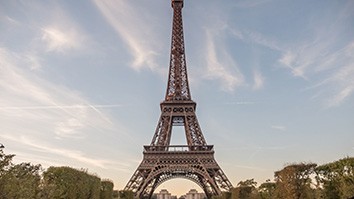 La Torre Eiffel desde el Campo de Marte