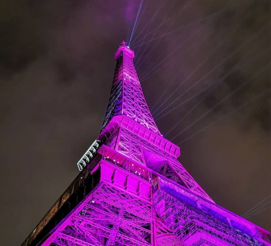 Iluminación de octubre rosa 