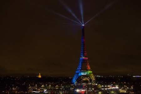 La Torre Eiffel a los colores de Paris 2024