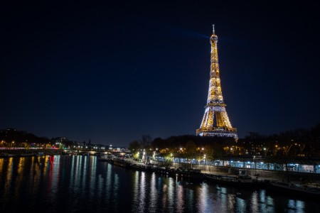 La Torre Eiffel de noche