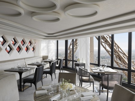 Restaurante Jules Verne
