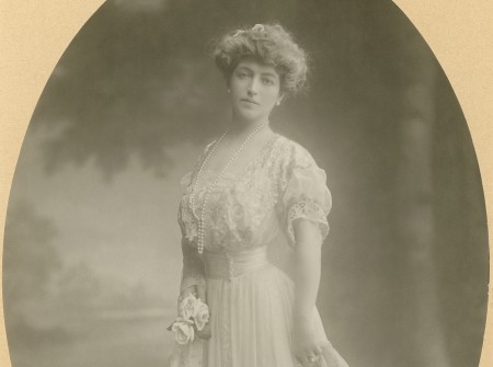 Retrato de Claire Eiffel