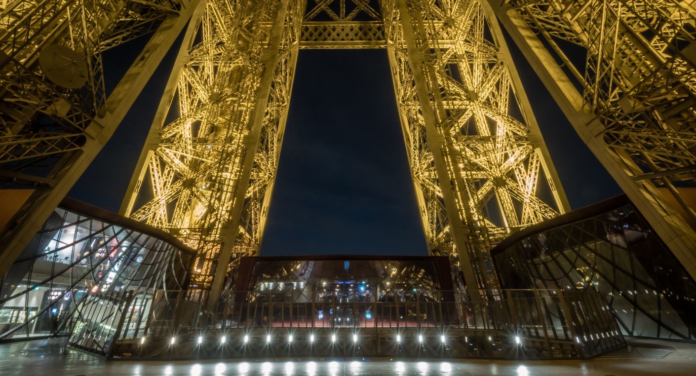 1.ª planta nocturna Torre Eiffel