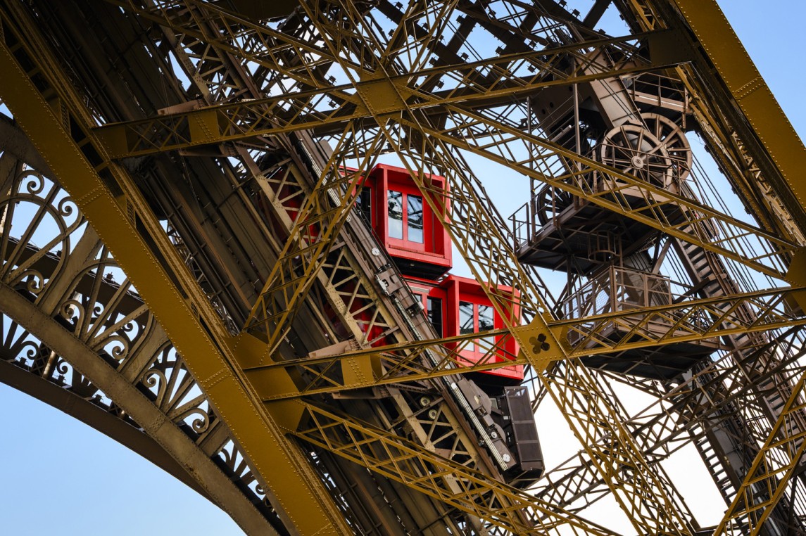 Foto de un ascensor de la Torre Eiffel