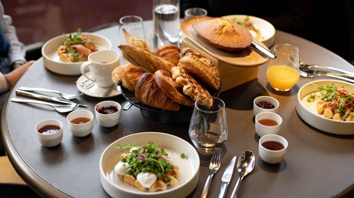 La mesa del brunch de Madame Brasserie