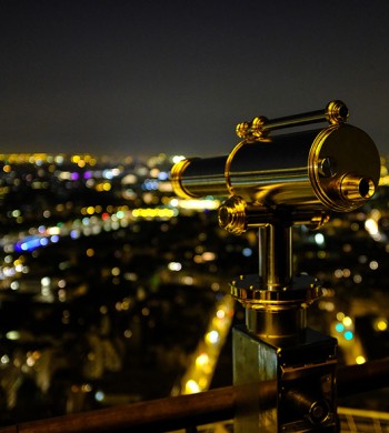 Vista de París iluminado